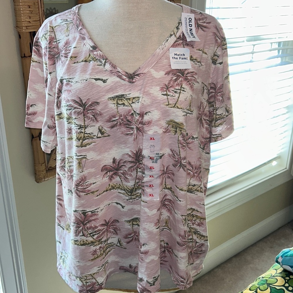 NWT Old Navy, pink tropical T-shirt V-neck XL